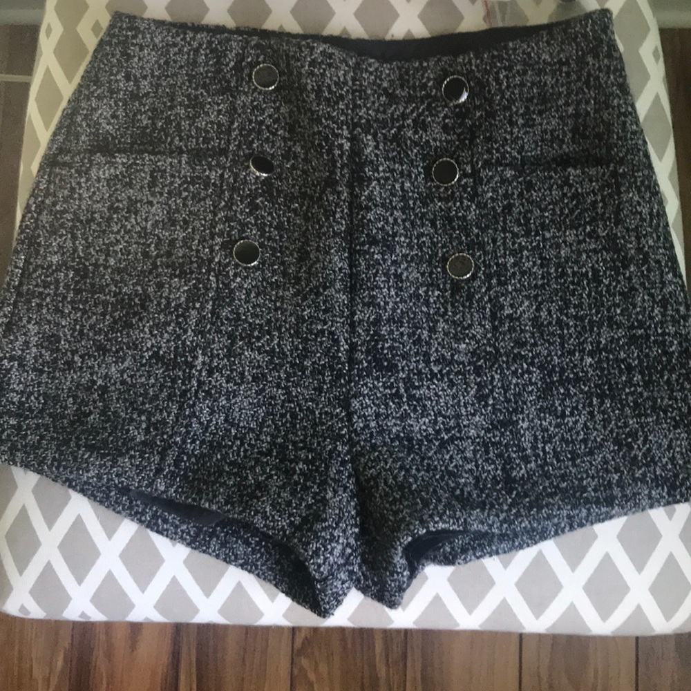 Short - Picture 2 of 5